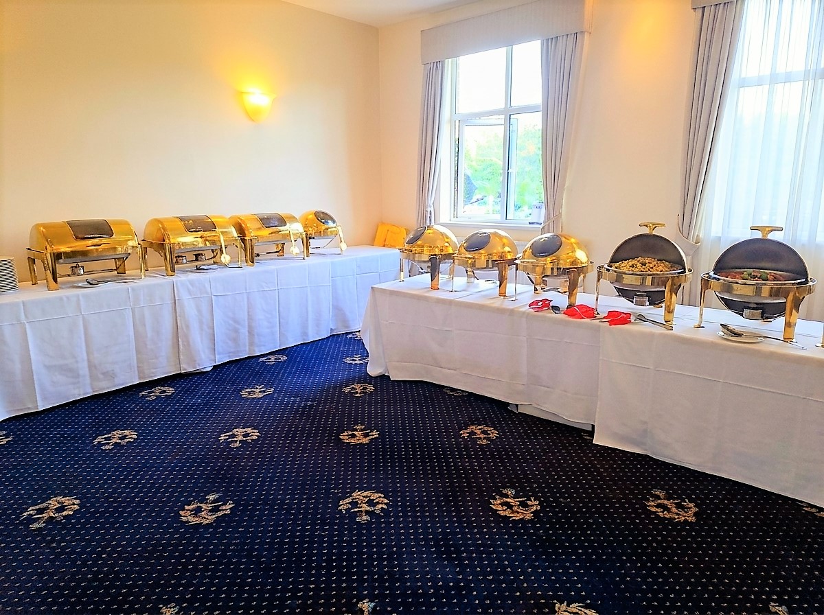Grand Buffet Service